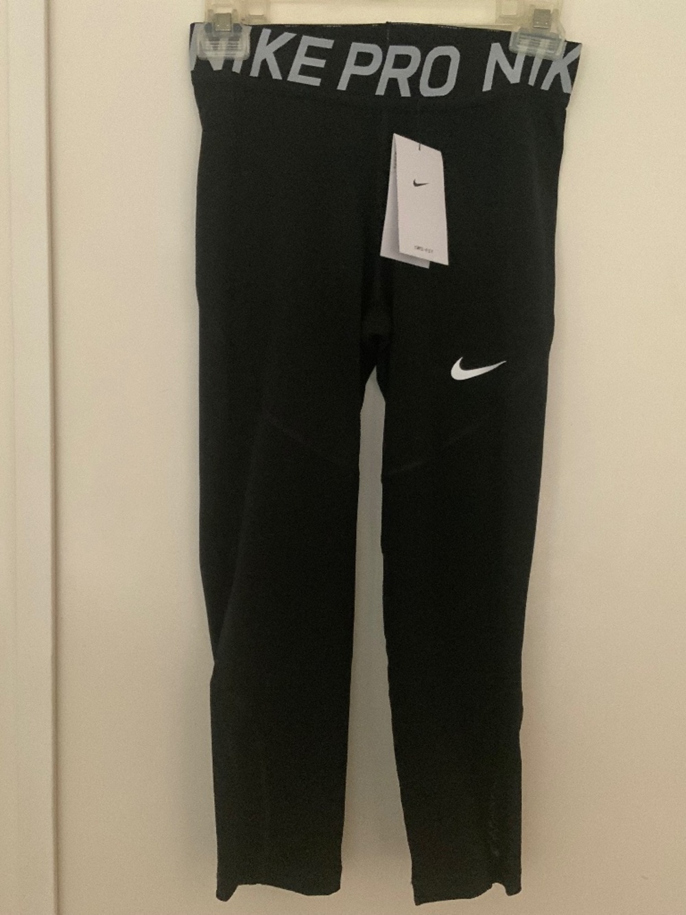 Nike Women’s Pro Capri Training leggings - Size Medium